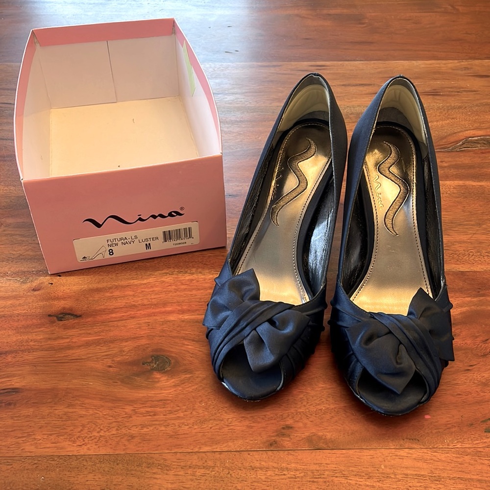 Nina Futura - LS Navy Luster Size 8